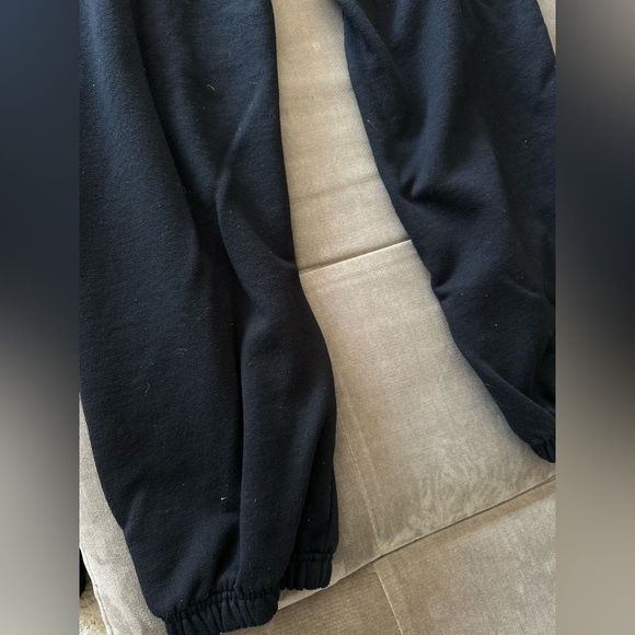 ALO Yoga Black Accolade Sweatpants - Size Small - Picture 11 of 11